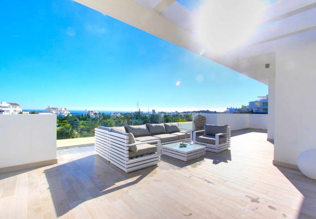 Lejlighed i Estepona - 2288 Luxury Penthouse with Private Rooftop Pool