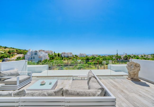 Lejlighed i Estepona - 2288 Luxury Penthouse with Private Rooftop Pool