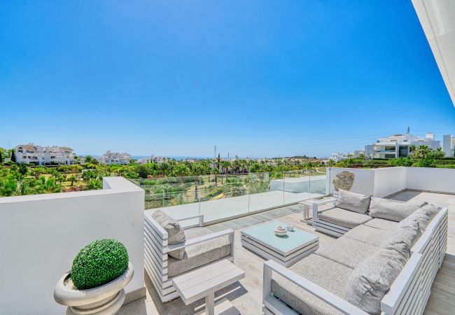 Lejlighed i Estepona - 2288 Luxury Penthouse with Private Rooftop Pool