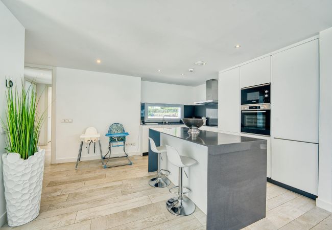 Lejlighed i Estepona - 2288 Luxury Penthouse with Private Rooftop Pool