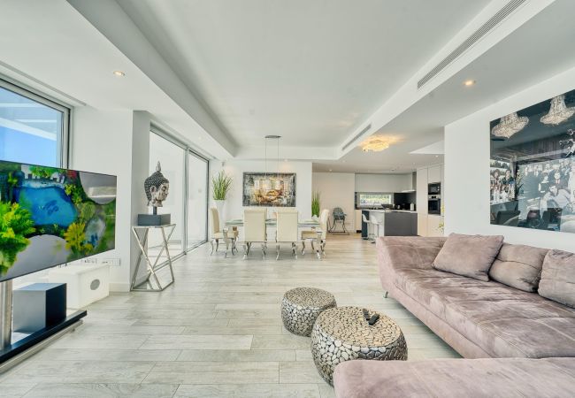 Lejlighed i Estepona - 2288 Luxury Penthouse with Private Rooftop Pool
