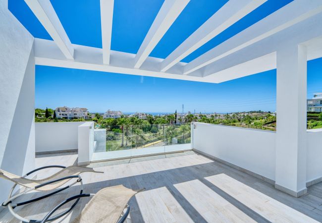 Lejlighed i Estepona - 2288 Luxury Penthouse with Private Rooftop Pool