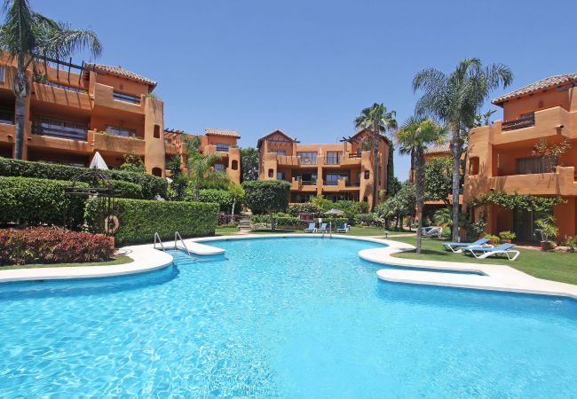 Lejlighed i Estepona - 1132 Relaxing Bel Air Apartment with Pool Views