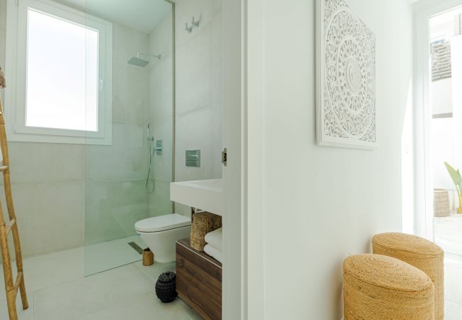 Villa i Mijas Costa - Unique & Luxurious Villa with Heated Pool!