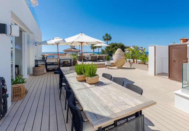 Villa i Mijas Costa - Unique & Luxurious Villa with Heated Pool!