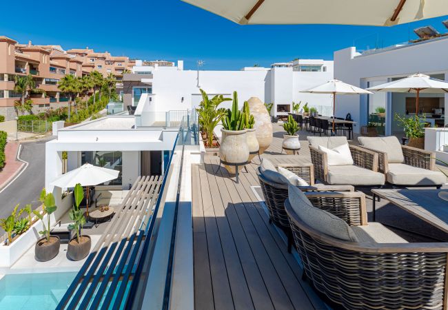 Villa i Mijas Costa - Unique & Luxurious Villa with Heated Pool!