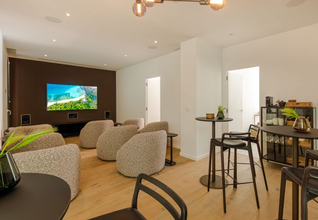 Villa i Mijas Costa - Unique & Luxurious Villa with Heated Pool!