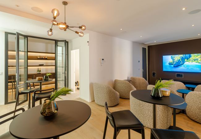 Villa i Mijas Costa - Unique & Luxurious Villa with Heated Pool!
