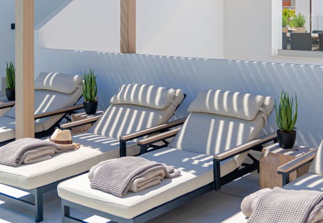 Villa i Mijas Costa - Unique & Luxurious Villa with Heated Pool!