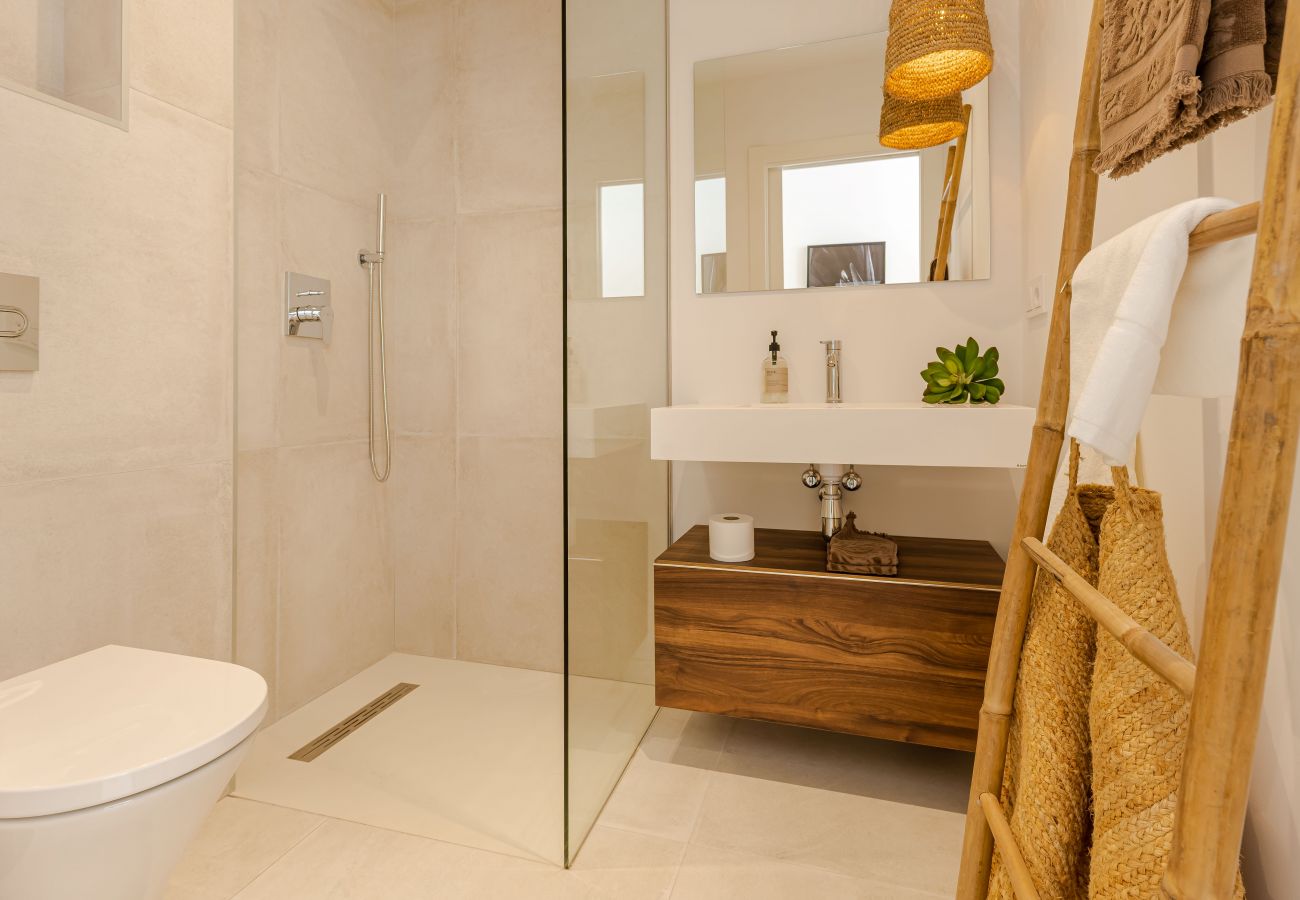 Villa i Mijas Costa - Unique & Luxurious Villa with Heated Pool!