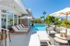 Villa i Mijas Costa - Unique & Luxurious Villa with Heated Pool!