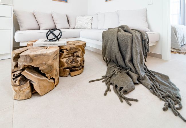 Lejlighed i Estepona - A8- Seaclub suites by Roomservices