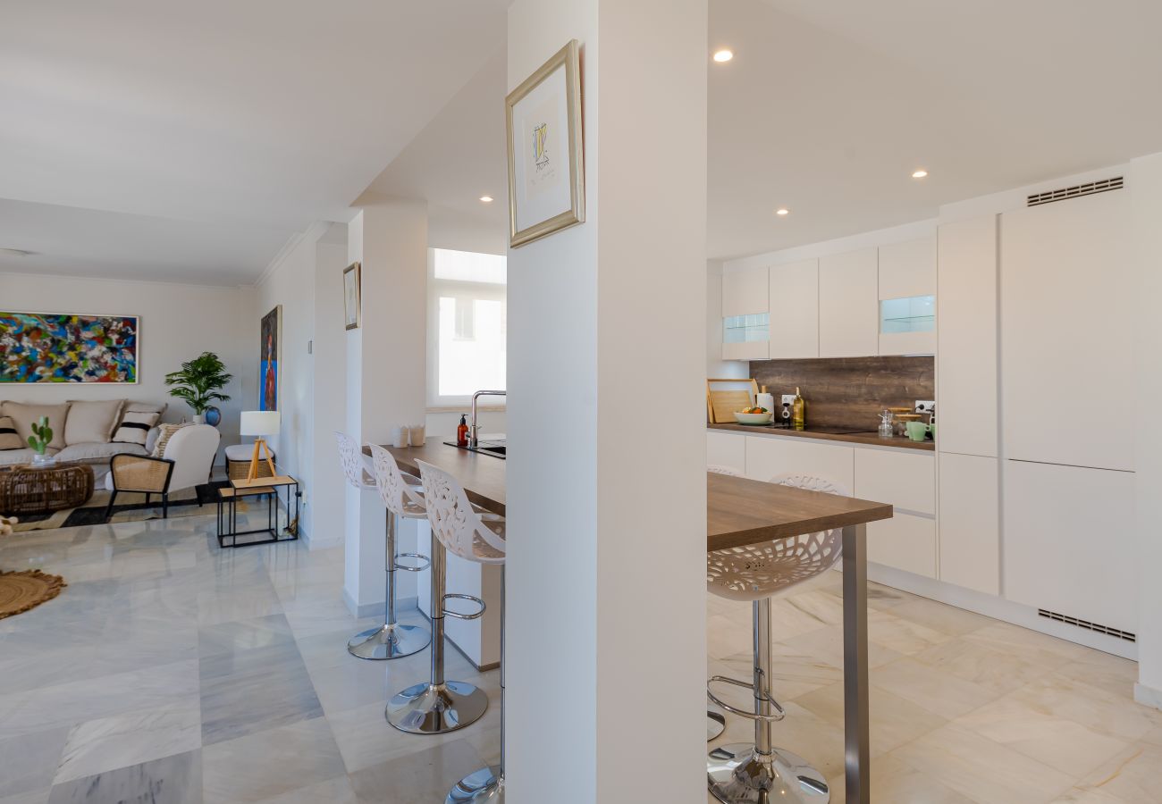 Lejlighed i Marbella - Penthouse in City Centre Marbella with Jacuzzi*