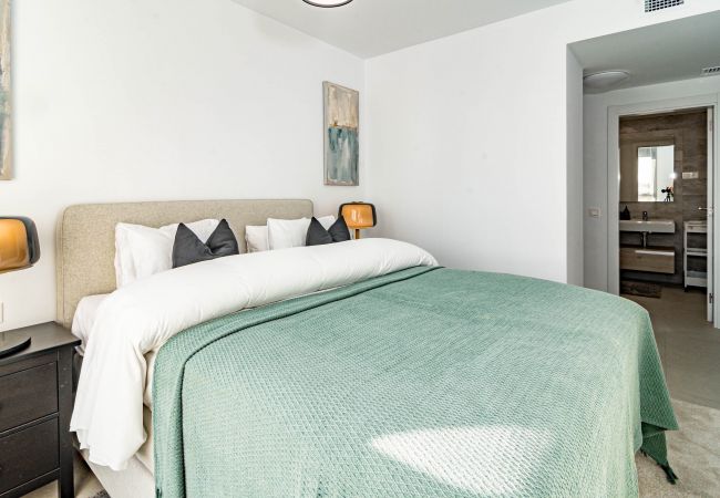 Lejlighed i Estepona - LME101A- Lovley Apartment with stunning views