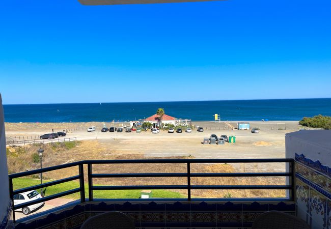 Lejlighed i San Luis de Sabanillas - 3003 Beachfront Duplex Penthouse with Stunning Sea