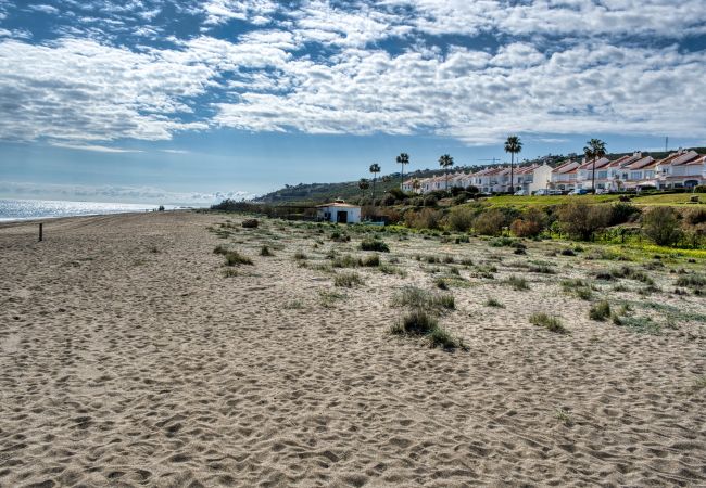 Lejlighed i San Luis de Sabanillas - 3003 Beachfront Duplex Penthouse with Stunning Sea