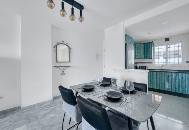 Lejlighed i San Luis de Sabanillas - 3003 Beachfront Duplex Penthouse with Stunning Sea
