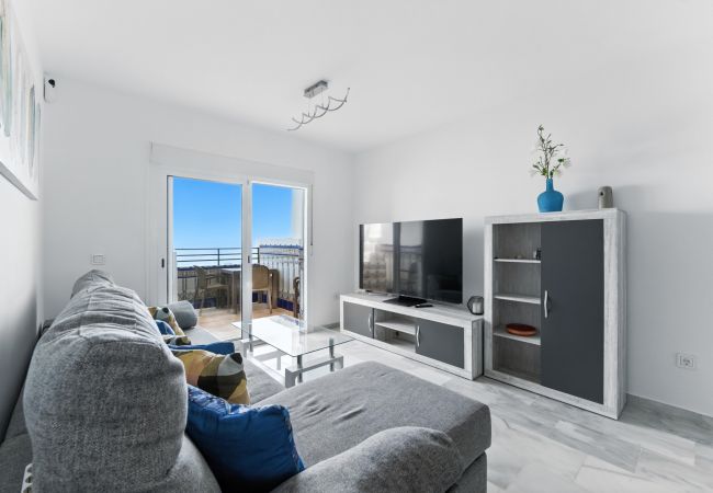 Lejlighed i San Luis de Sabanillas - 3003 Beachfront Duplex Penthouse with Stunning Sea