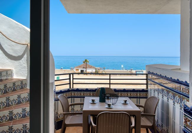 Lejlighed i San Luis de Sabanillas - 3003 Beachfront Duplex Penthouse with Stunning Sea