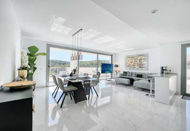 Lejlighed i Casares - 3019 Stunning Penthouse with Golf & Sea View