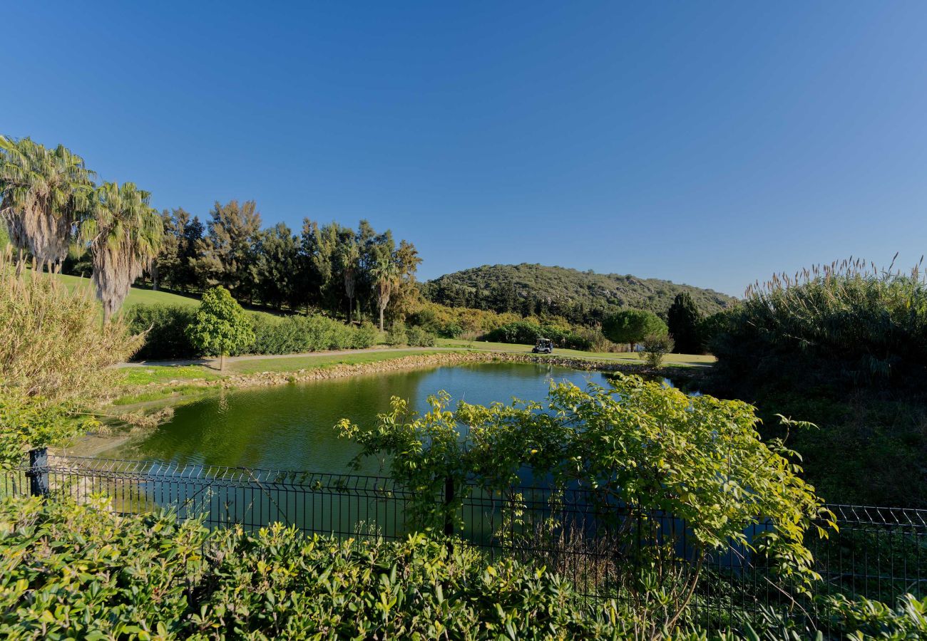 Lejlighed i Casares - 3019 Stunning Penthouse with Golf & Sea View