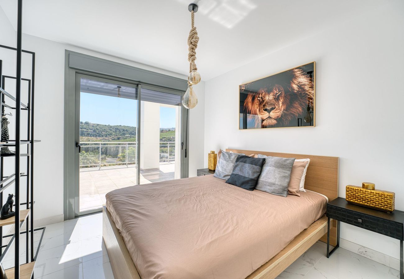 Lejlighed i Casares - 3019 Stunning Penthouse with Golf & Sea View