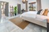 Villa i Marbella - GRR - Elegant Villa with Exclusive Private Pool