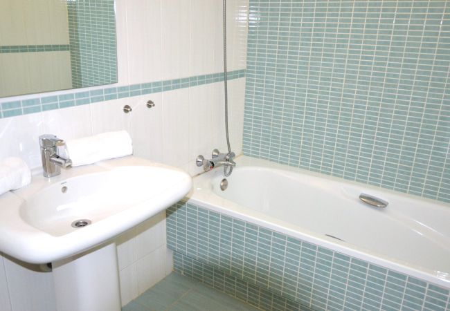 Lejlighed i Estepona - RSH14A - Terrace with hot tub and fantastic views