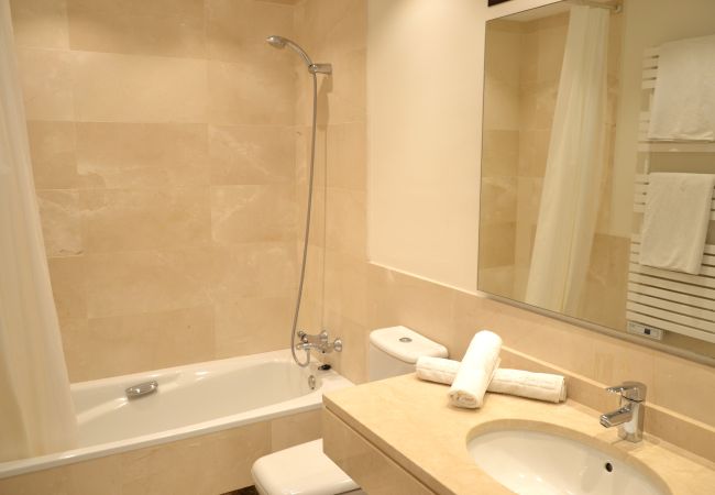 Lejlighed i Estepona - RSH14A - Terrace with hot tub and fantastic views