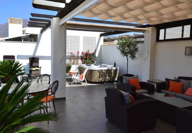 Lejlighed i Estepona - RSH14A - Terrace with hot tub and fantastic views