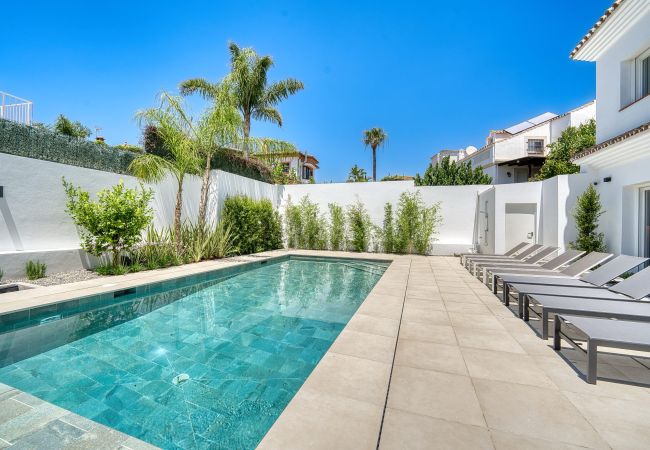 Villa i San Pedro de Alcántara - 3004 Luxury Modern Villa with Pool