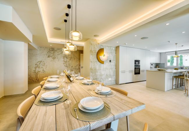 Villa i San Pedro de Alcántara - 3004 Luxury Modern Villa with Pool