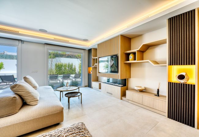 Villa i San Pedro de Alcántara - 3004 Luxury Modern Villa with Pool