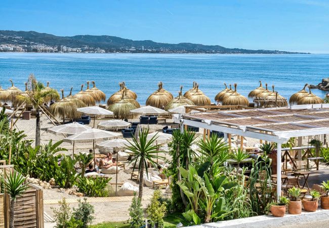 Lejlighed i Marbella - 3095 Elegant Beachside Apartment in Puerto Banús