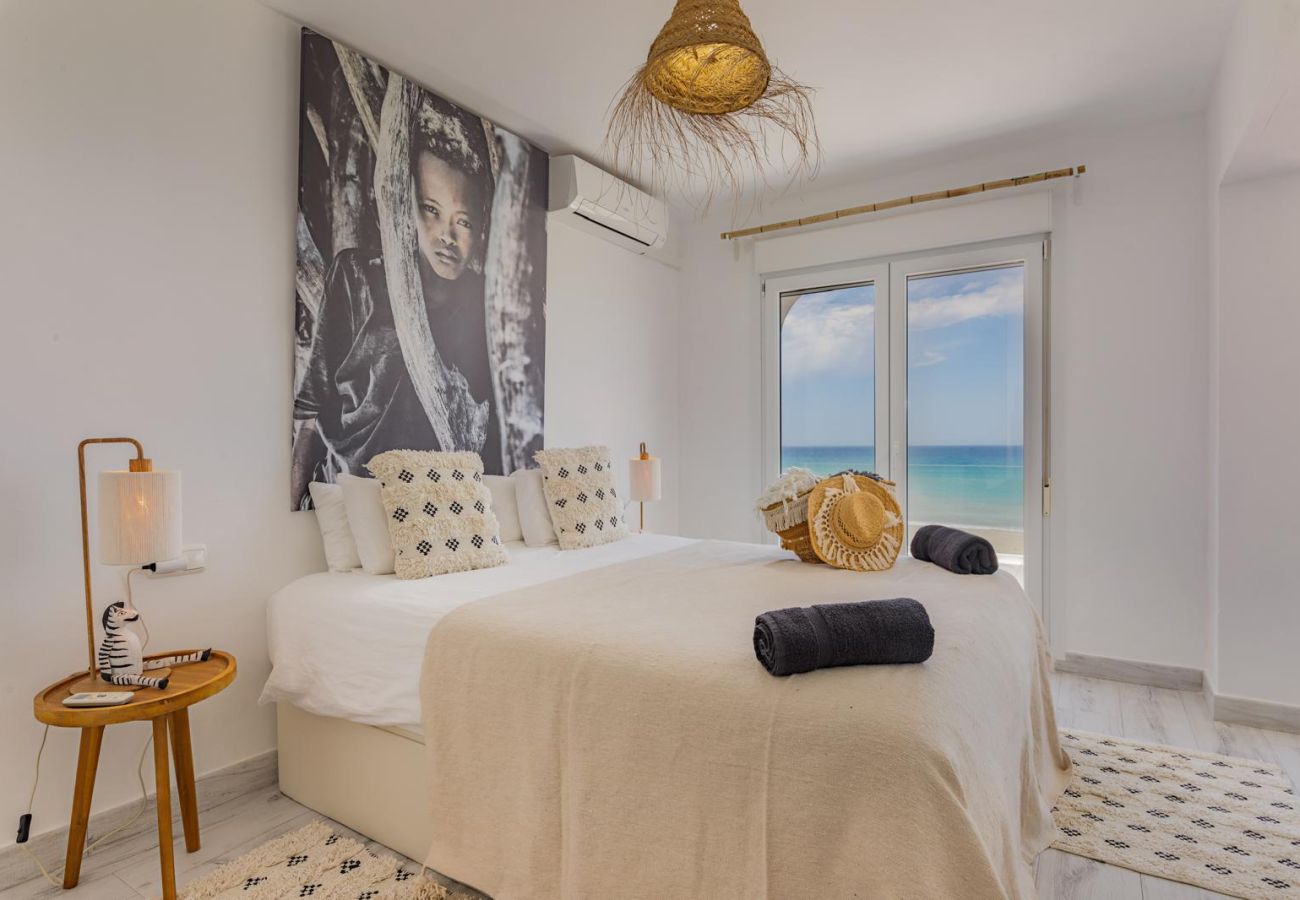 Byhus i Manilva - 3128 Beachfront Casa Luna in Aldea Beach