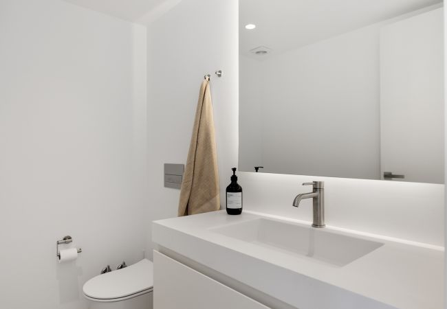 Villa in Marbella - Private Luxury Villa Steps from the beach!