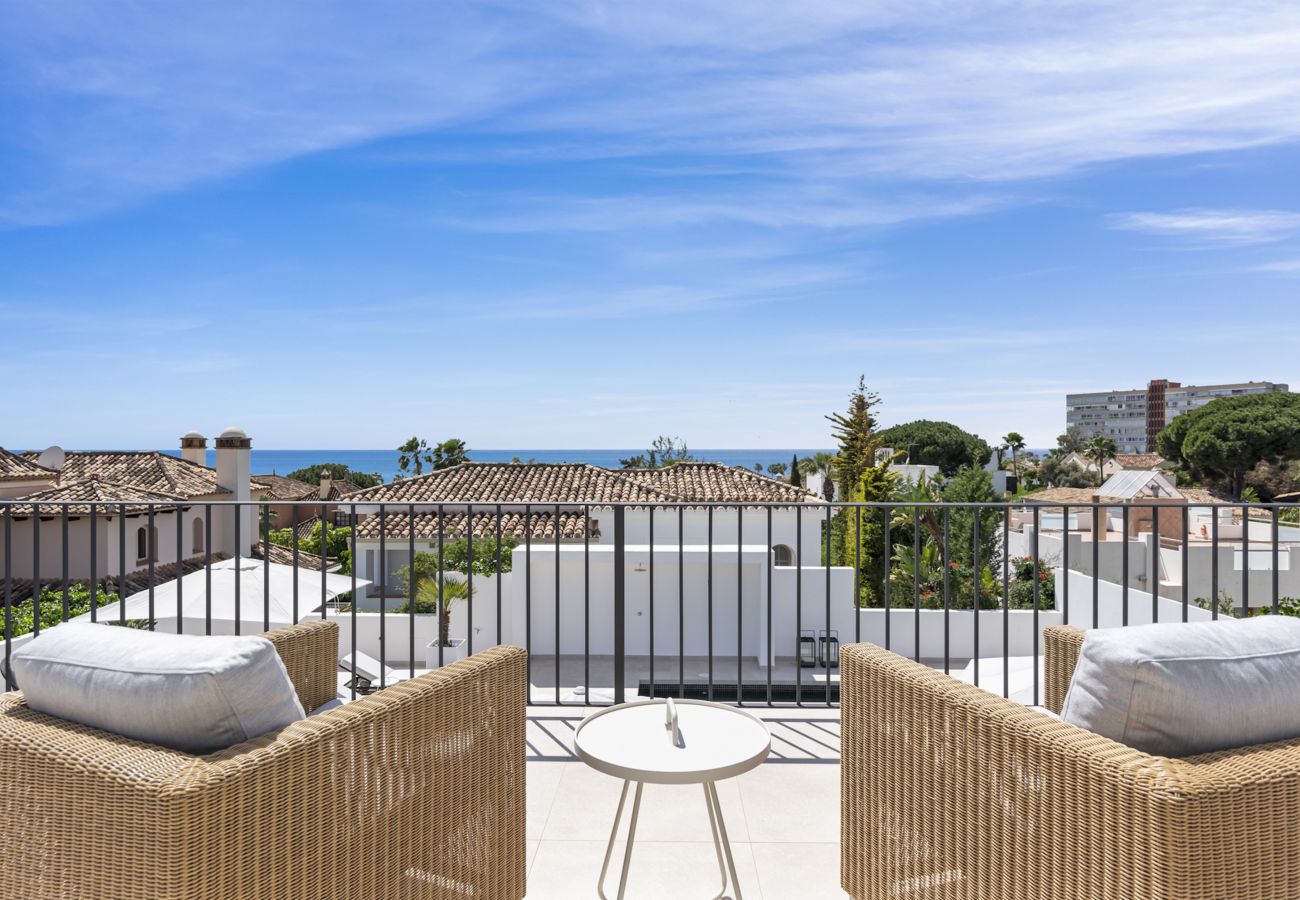 Villa in Marbella - Private Luxury Villa Steps from the beach!