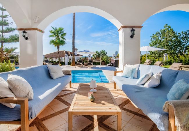 Villa in Marbella - Super Andalusian Villa Near Beach with Heated Pool