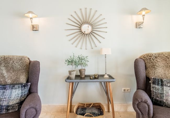 Villa in Marbella - Super Andalusian Villa Near Beach with Heated Pool