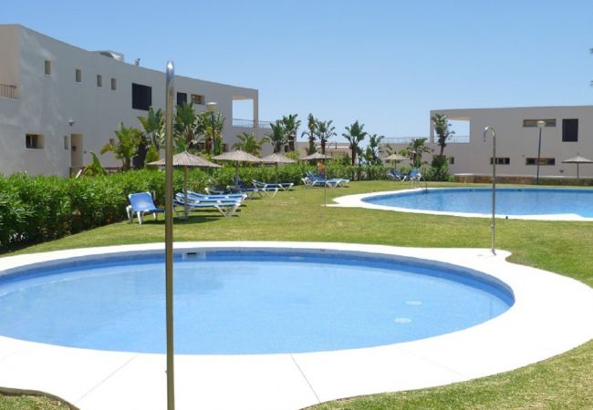 Appartement in Marbella - Apartment with Sea Views and Sunlit Terraces