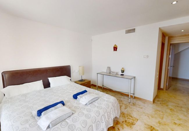 Appartement in Marbella - Apartment with Sea Views and Sunlit Terraces