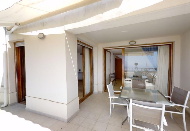 Appartement in Marbella - Apartment with Sea Views and Sunlit Terraces