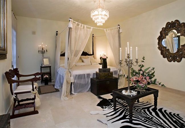 Villa in Marbella - UNIQUE LUXURIOUS AND PALACIAL VILLA