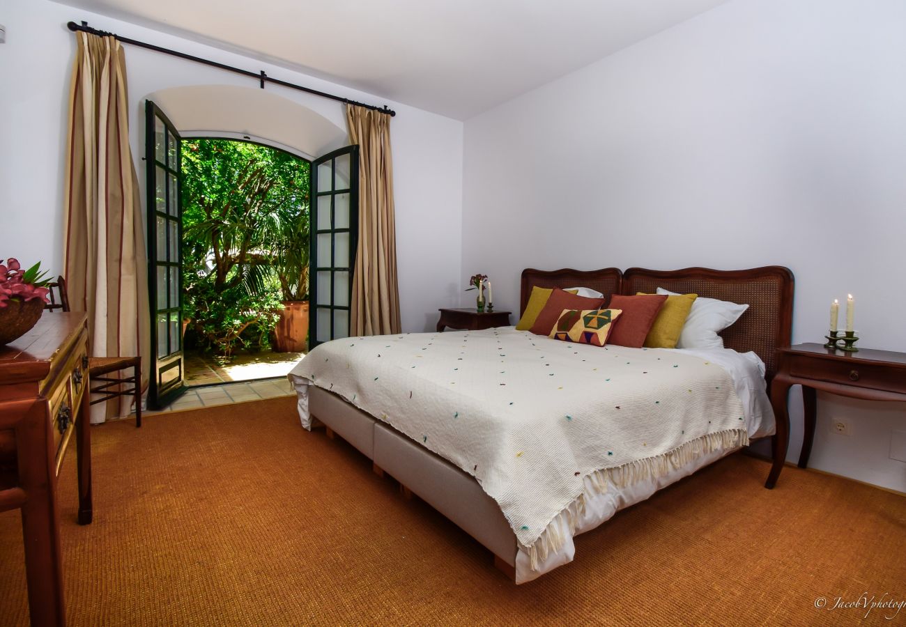 Villa in Marbella - A Real Oasis in  Colonial style