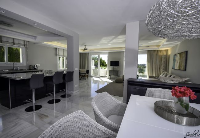 Villa in Marbella - 14177- Exquisite villa near beach! Heated pool*