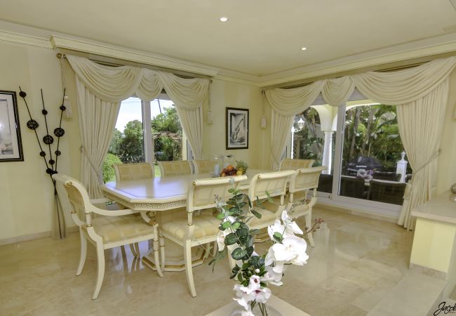 Villa in Marbella - 20001 - EXQUISITE VILLA 50M TO BEACH