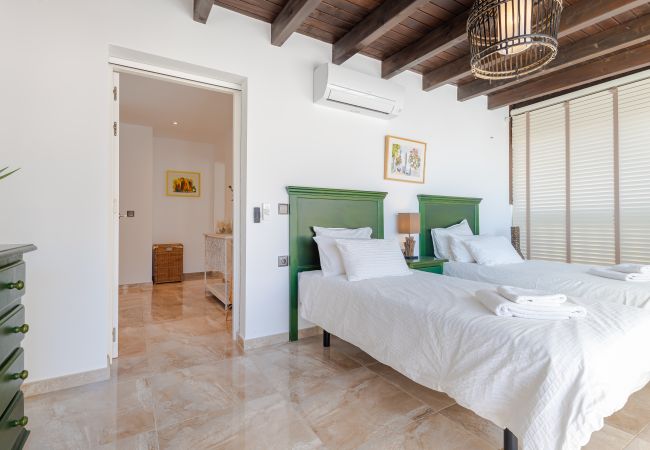 Appartement in Marbella - Heavenly Views From Frontline Penthouse