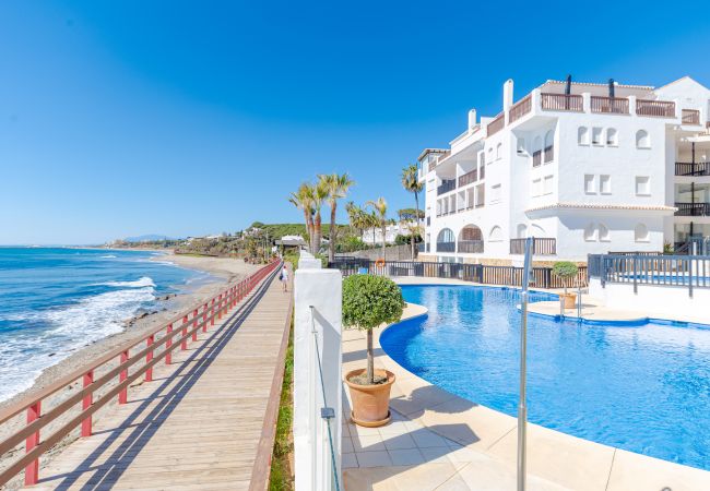 Appartement in Marbella - 21052 - HEAVENLY VIEWS FROM FRONTLINE PENTHOUSE