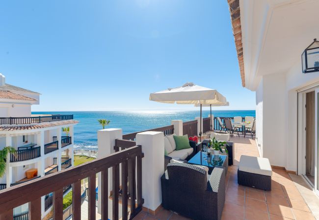 Appartement in Marbella - Heavenly Views From Frontline Penthouse