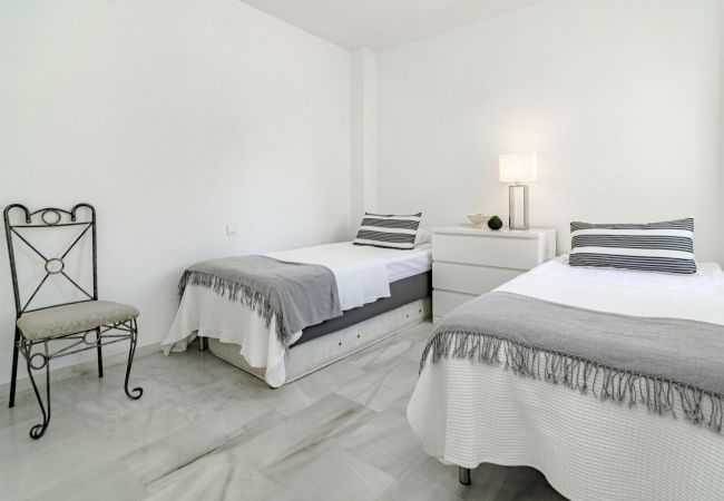 Appartement in Puerto Banus - LNM16- Comfortable apartment next to Puerto Banus